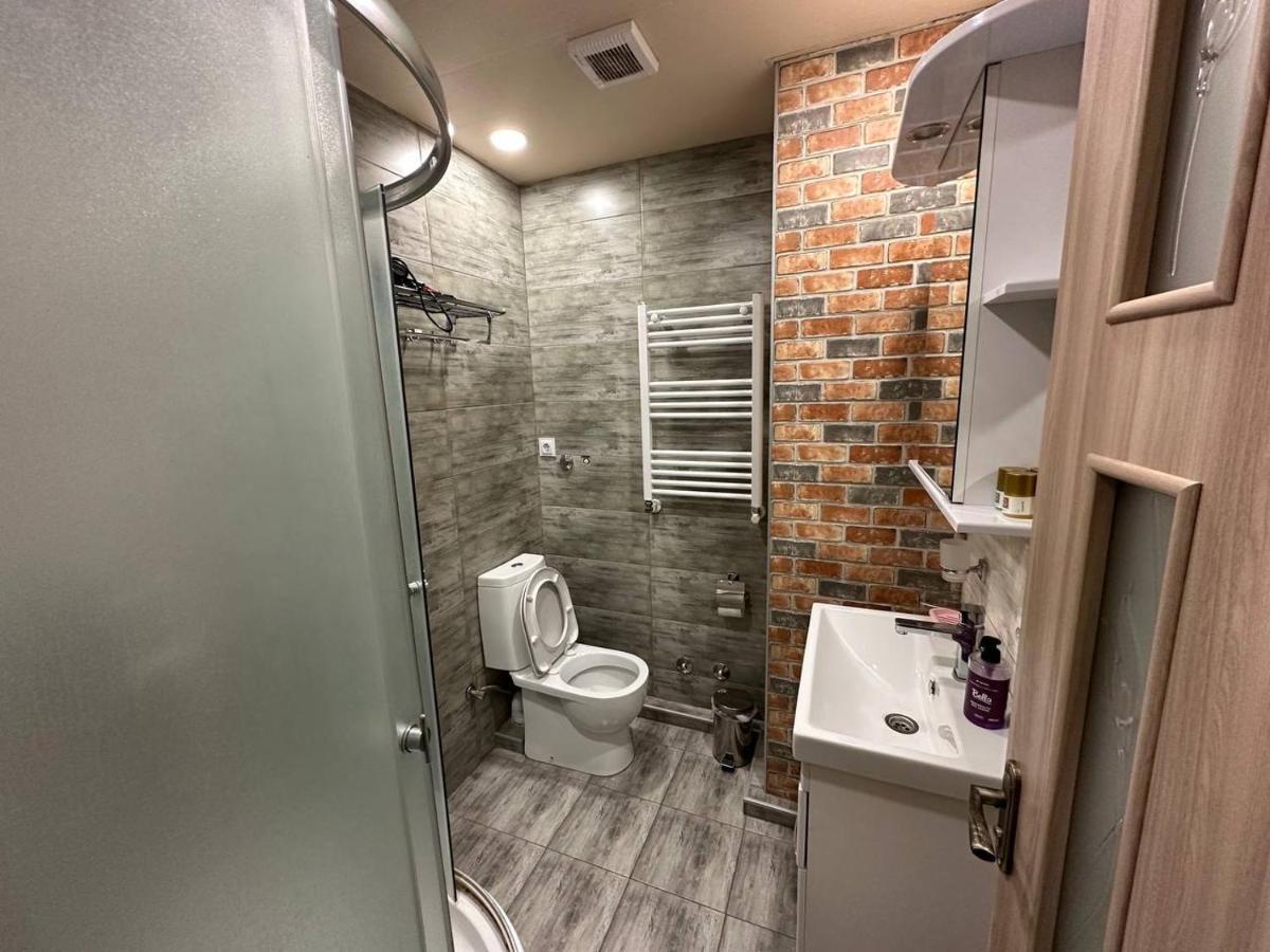 5 Rooms Near 300 Aragveli Metro Station Tbilisi Exterior foto